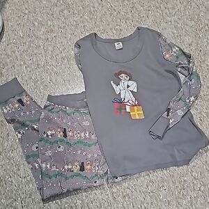 STAR WARS Princess Leah PJs Size L bottom, Medium top